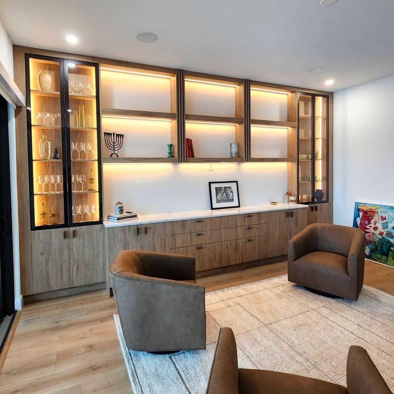 Oak lounge wall unit with LED display